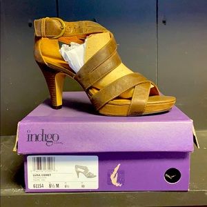 Clarks indigo Luna Comet